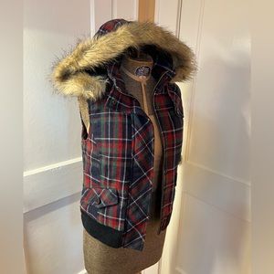 Delia’s Plaid Winter Vest Lined with Removable Hood Faux Fur Trim